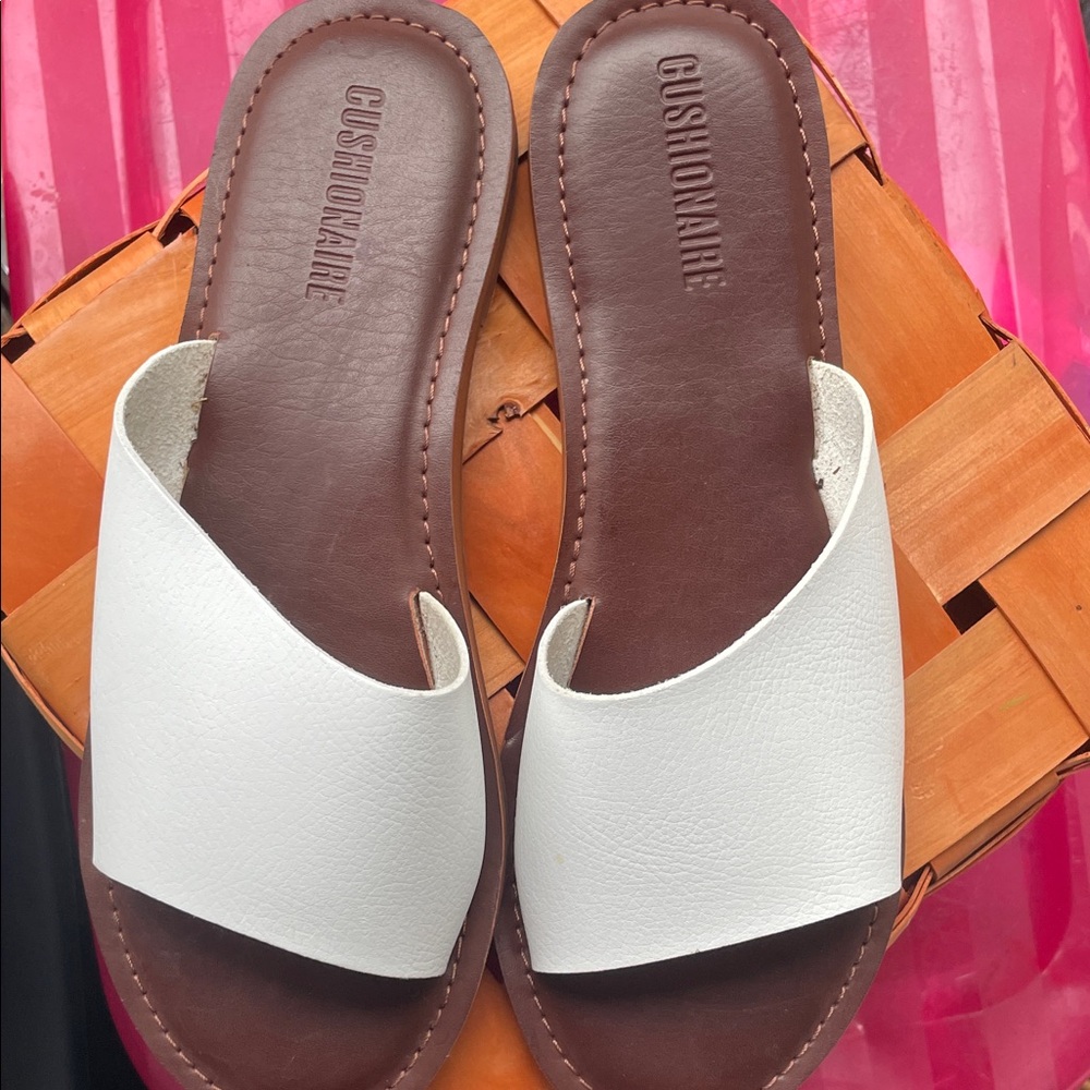 Cushionaire Women's White Slide Sandals